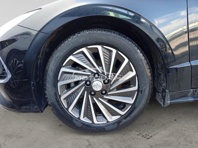 HYUNDAI. Sonata