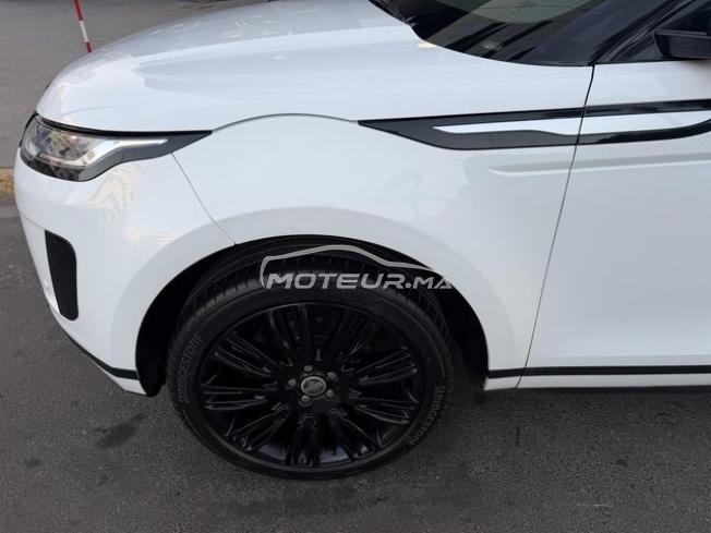 Range Rover évoque 