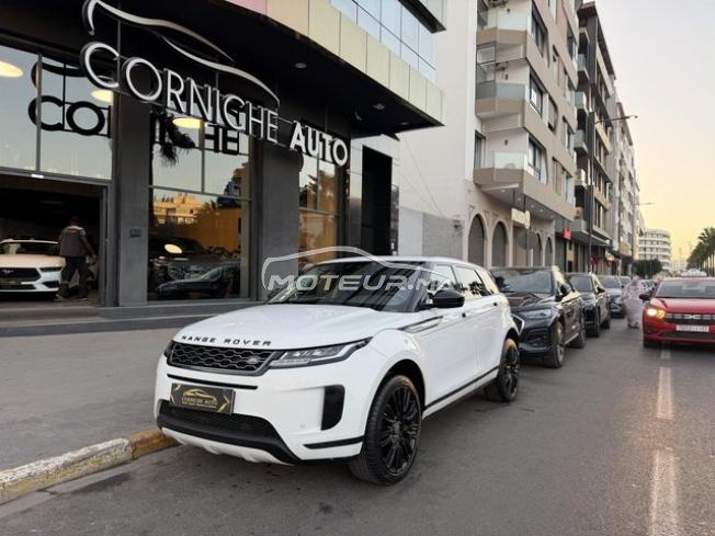 Range Rover évoque 