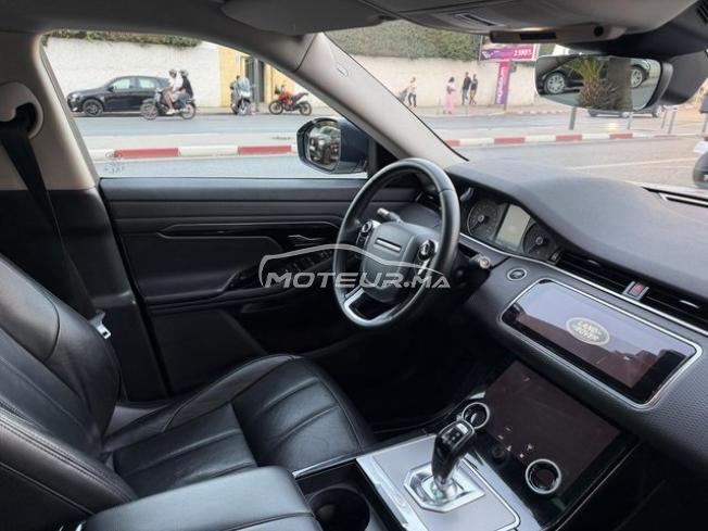 Range Rover évoque 