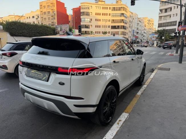 Range Rover évoque 