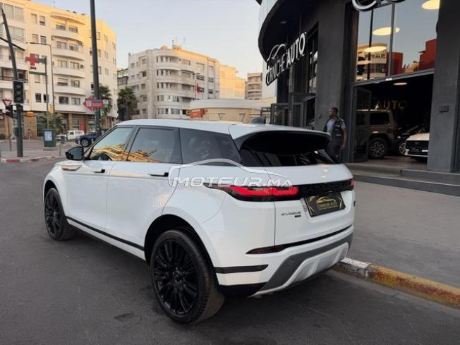 Range Rover évoque 
