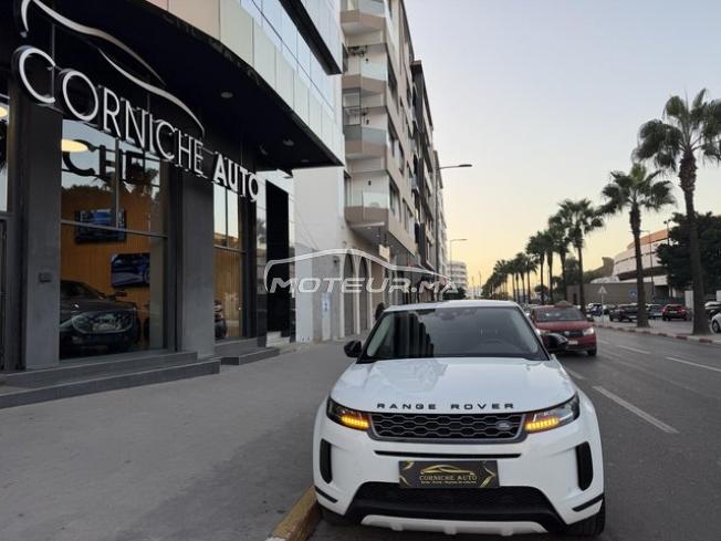 Range Rover évoque 