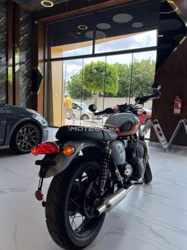 triumph 900