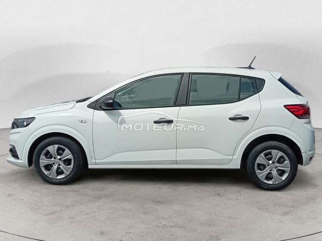 DACIA. Sandero
