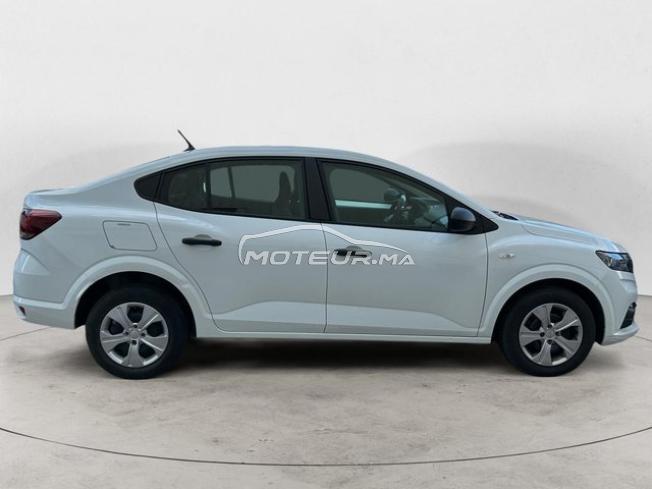 DACIA. Logan