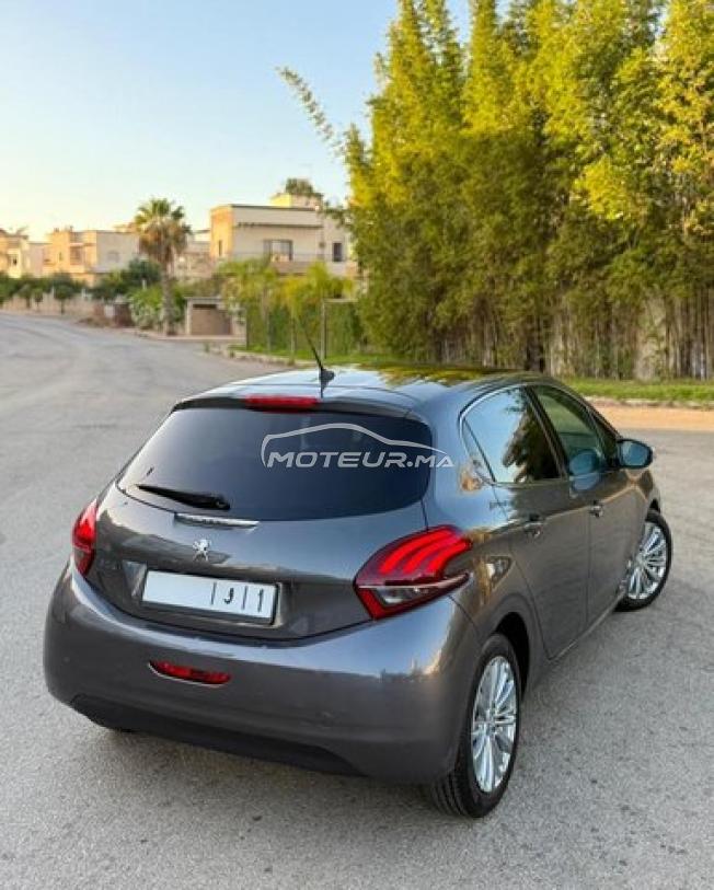 Peugeot 208 White Édition 2019❣️