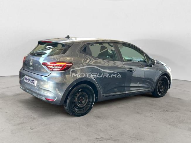 RENAULT. Clio