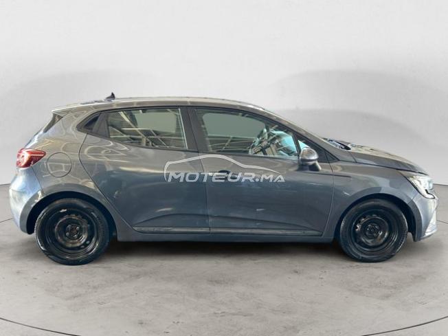 RENAULT. Clio