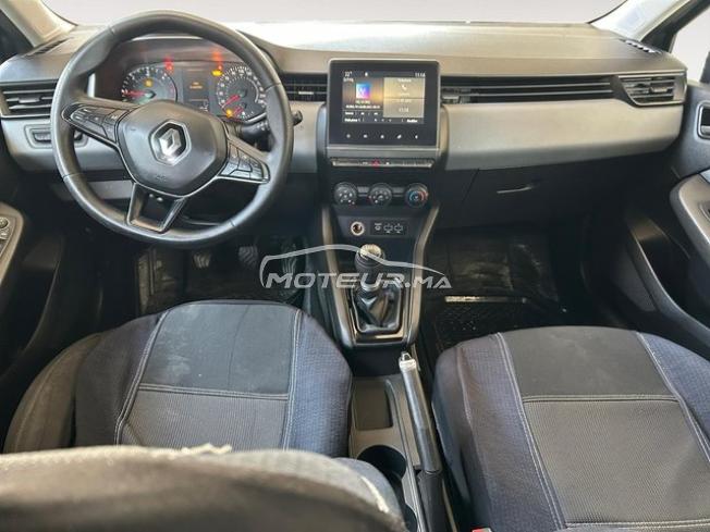 RENAULT. Clio