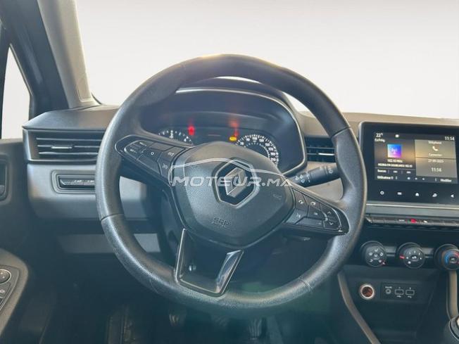 RENAULT. Clio