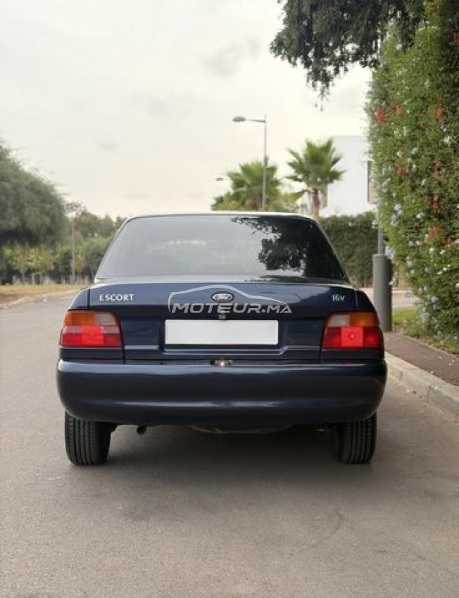 ford escort model 2000 essence A rabat
