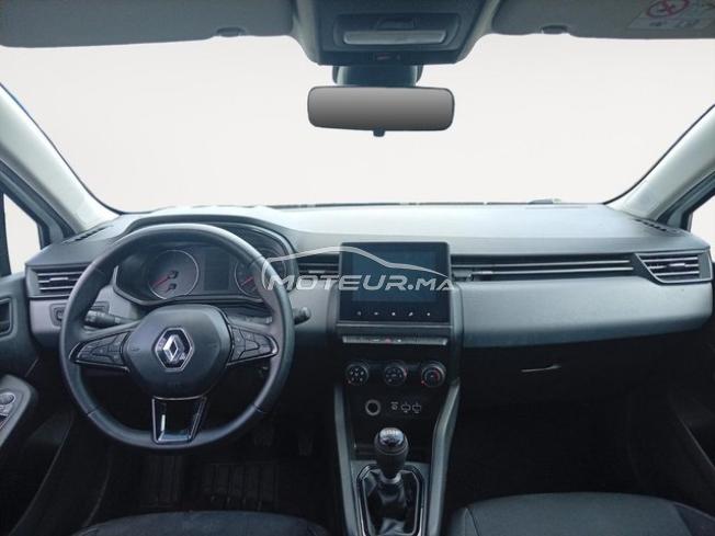 RENAULT. Clio