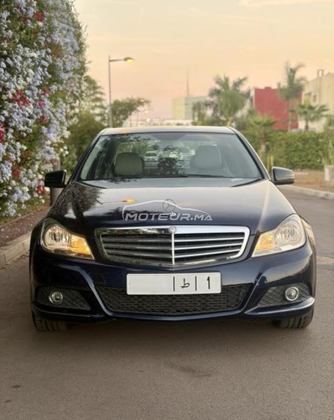 Mercedes C180 essence modèle 2011 