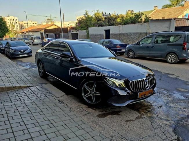 Mercedes-Benz E 220 d à Casablanca 