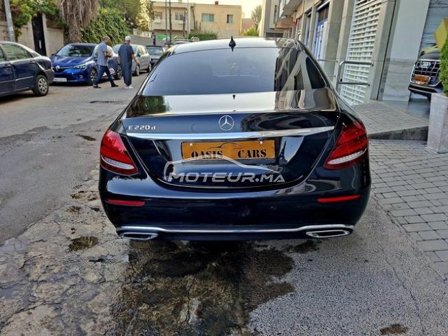 Mercedes-Benz E 220 d à Casablanca 