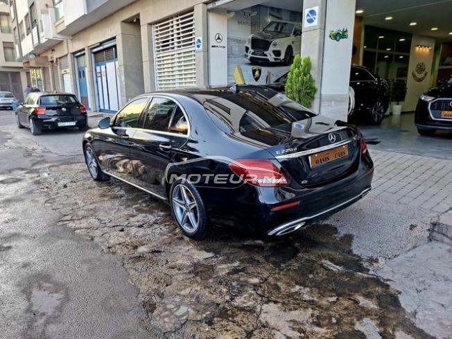 Mercedes-Benz E 220 d à Casablanca 