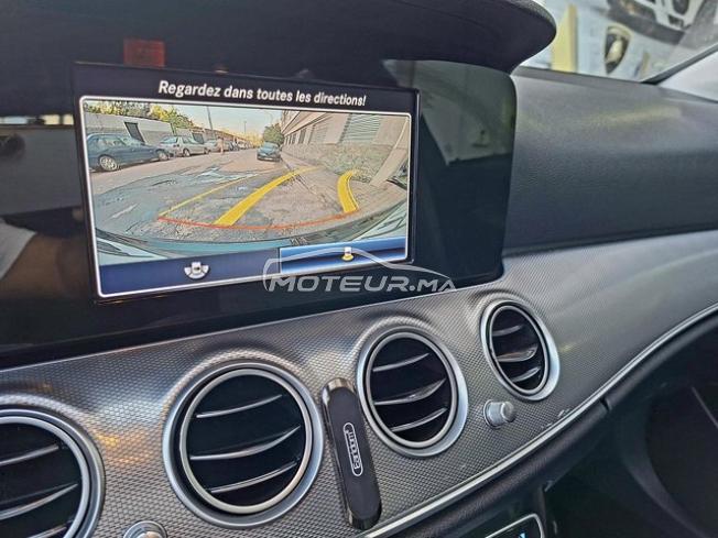 Mercedes-Benz E 220 d à Casablanca 