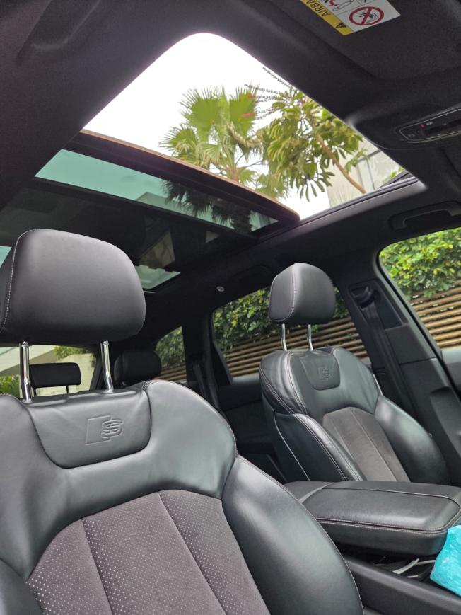 Audi Q7 3.0 TDI Finition S-Line – 7 places – Suspension dynamique – Très bon état