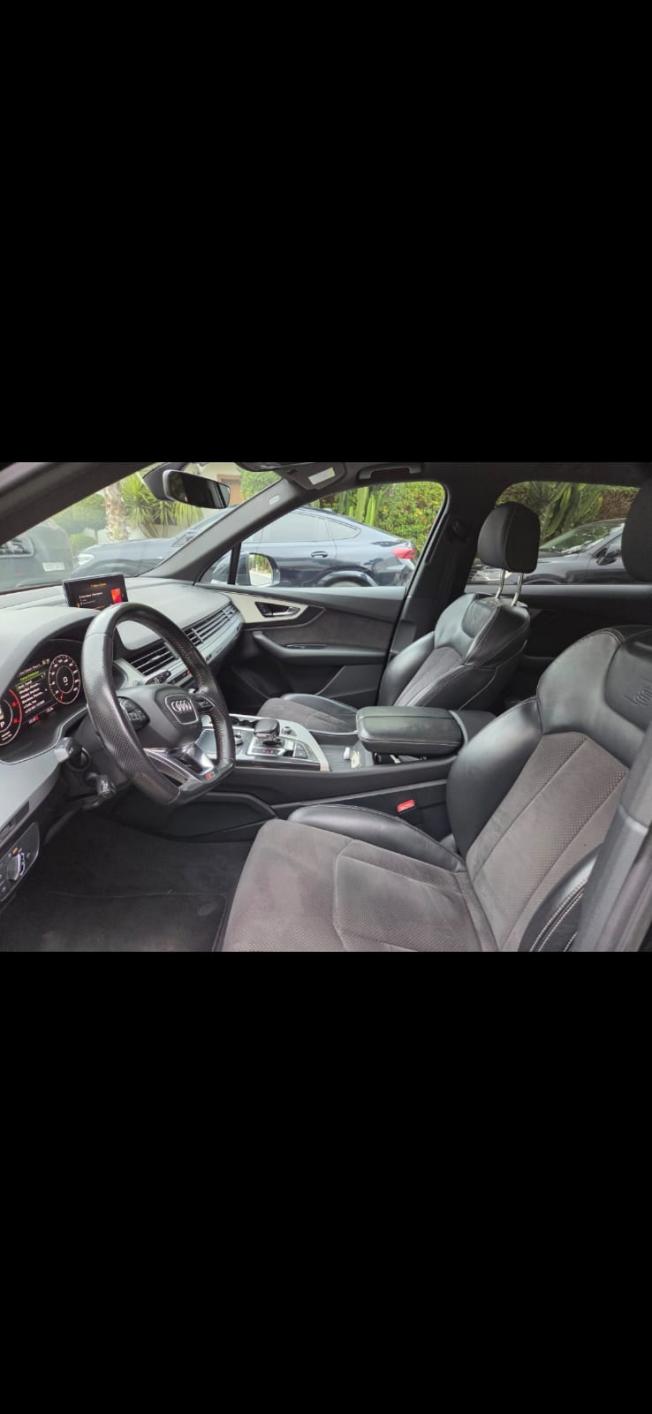 Audi Q7 3.0 TDI Finition S-Line – 7 places – Suspension dynamique – Très bon état
