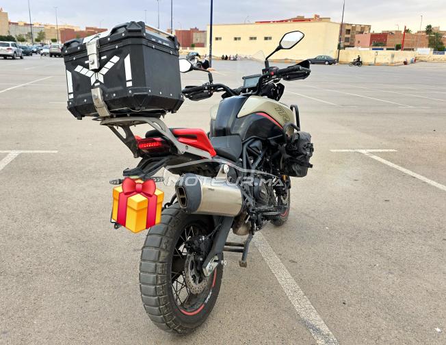 Benelli trk 702 x modele 2025 tres bon état