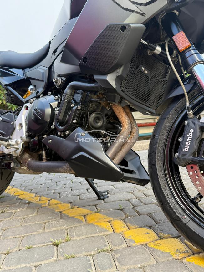 BMW F900XR Triple Black à vendre