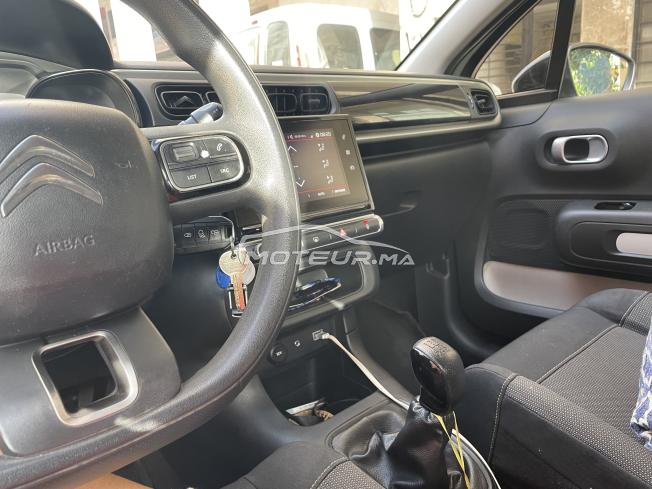 Citroën C3 2017, 1re main, très bien entretenue. Toutes les révisions et réparations effectuées en concession. Excellent état.