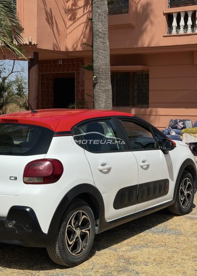 Je vends une Citroën C3 de 2018 en très bon état. - Kilométrage : 170 000 km - Marque : Citroën - Modèle : C3 - Année-Modèle : 2018 - Puissance fiscal