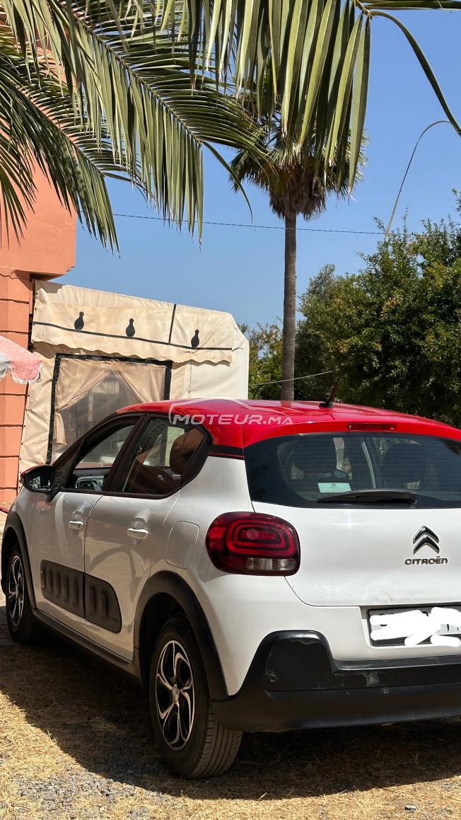 Je vends une Citroën C3 de 2018 en très bon état. - Kilométrage : 170 000 km - Marque : Citroën - Modèle : C3 - Année-Modèle : 2018 - Puissance fiscal