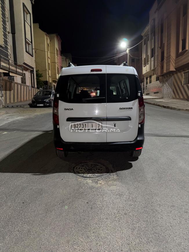 dacia dokker tré bon état faible consommation 4 pneu neuf