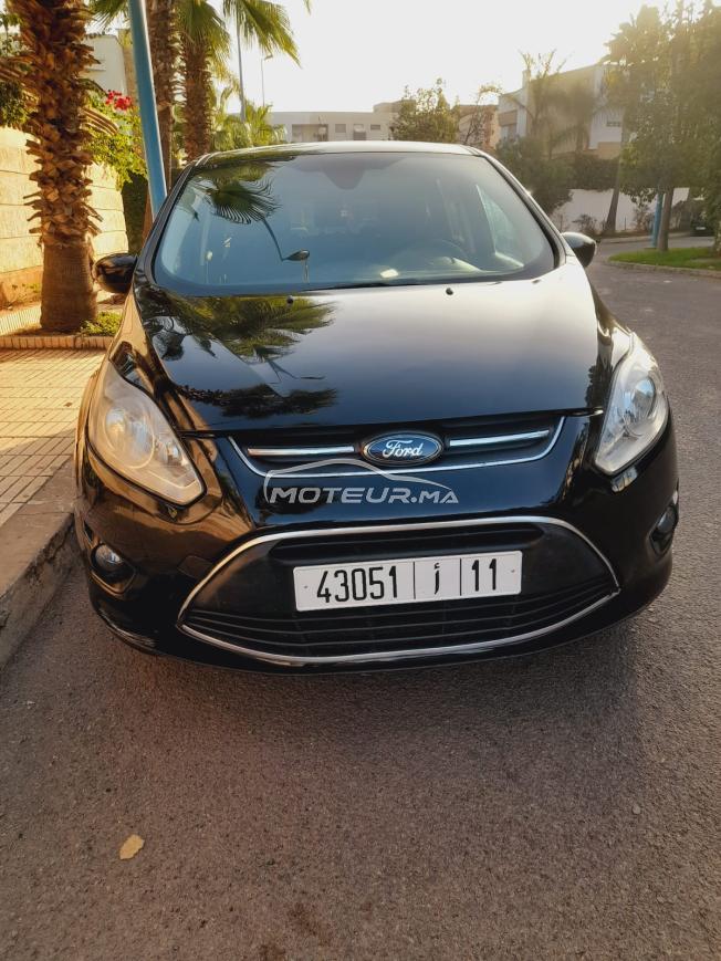voiture spacieuse FORD CMAX