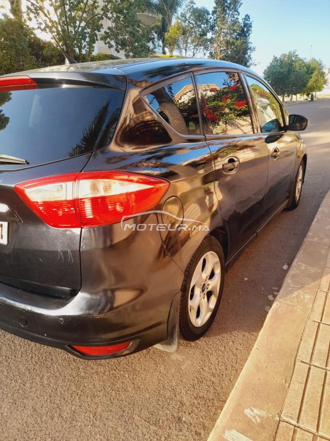 voiture spacieuse FORD CMAX