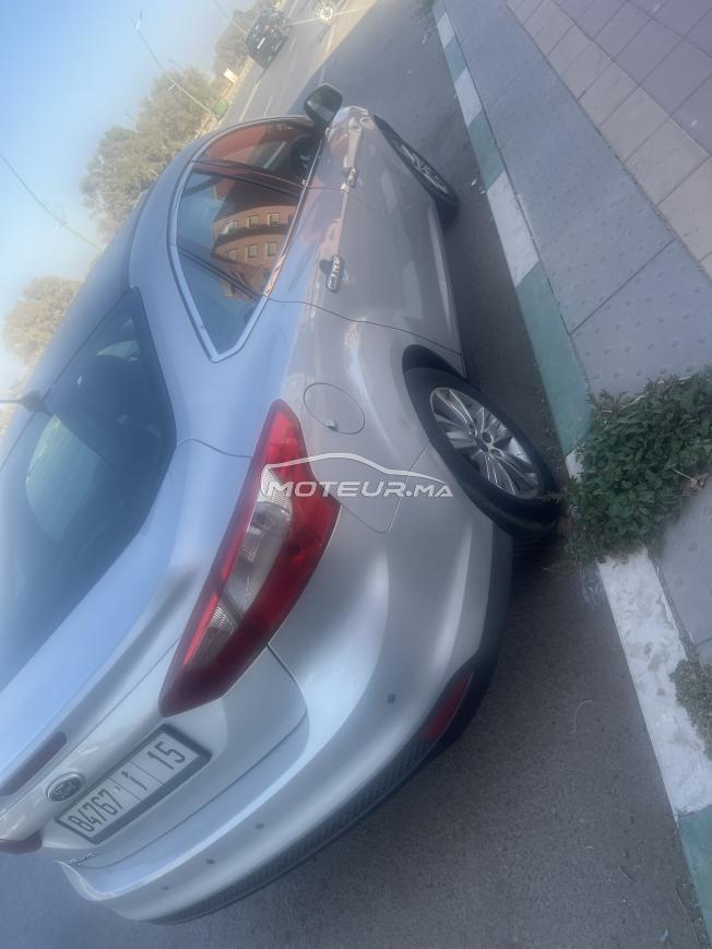 Voiture en bonne état avec entretien à jour