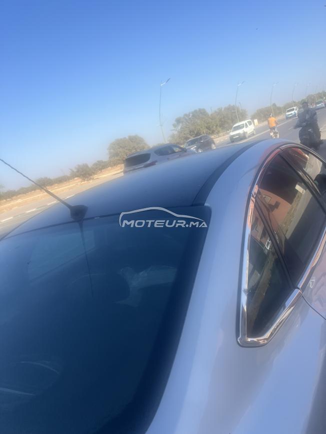 Voiture en bonne état avec entretien à jour