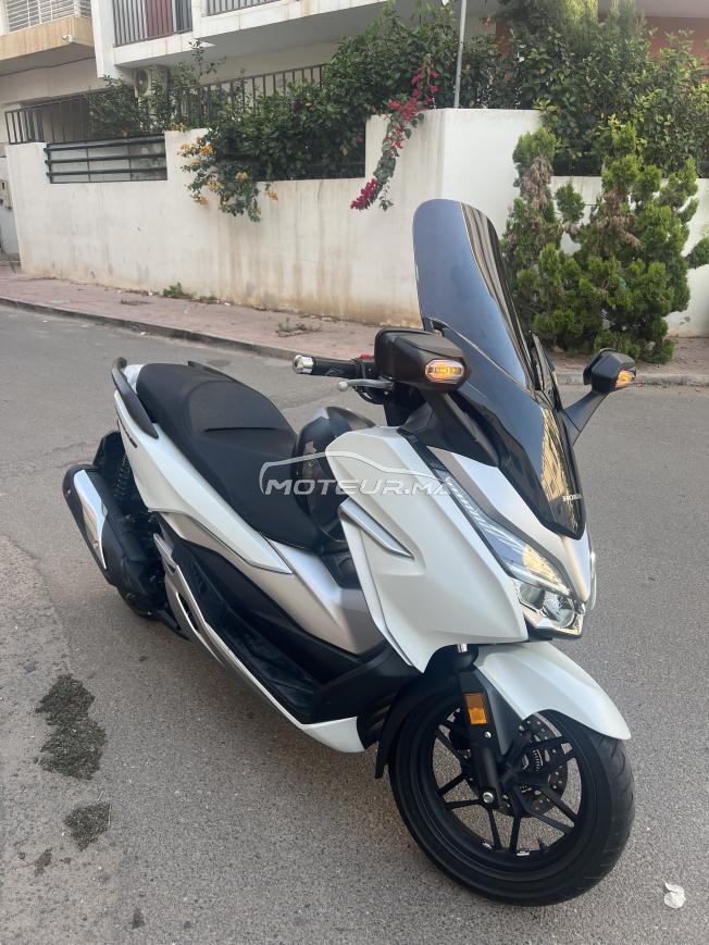 Honda Forza 300 2021 état irréprochable