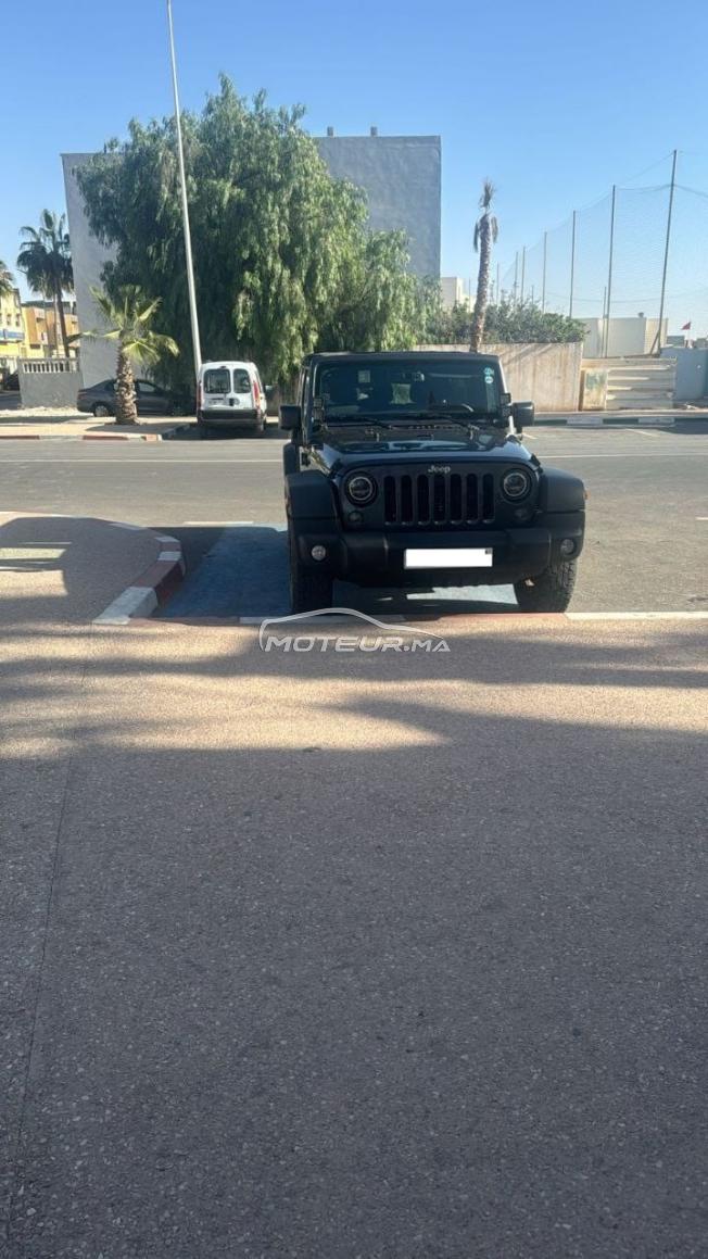 Jeep Wrangler Sport avec caravane tout terrain