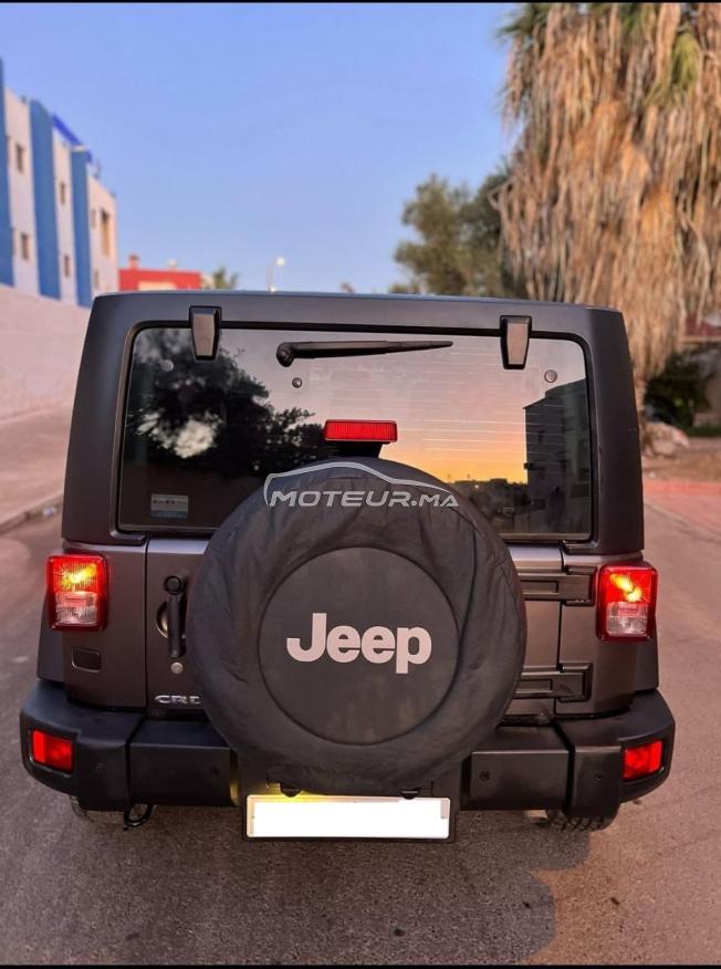 Jeep Wrangler Sport avec caravane tout terrain