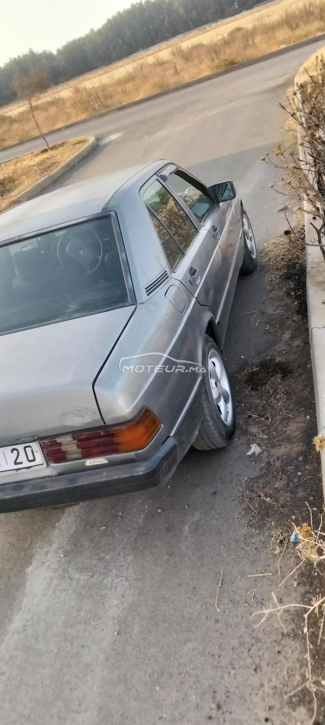 Mercedes 190 état normal