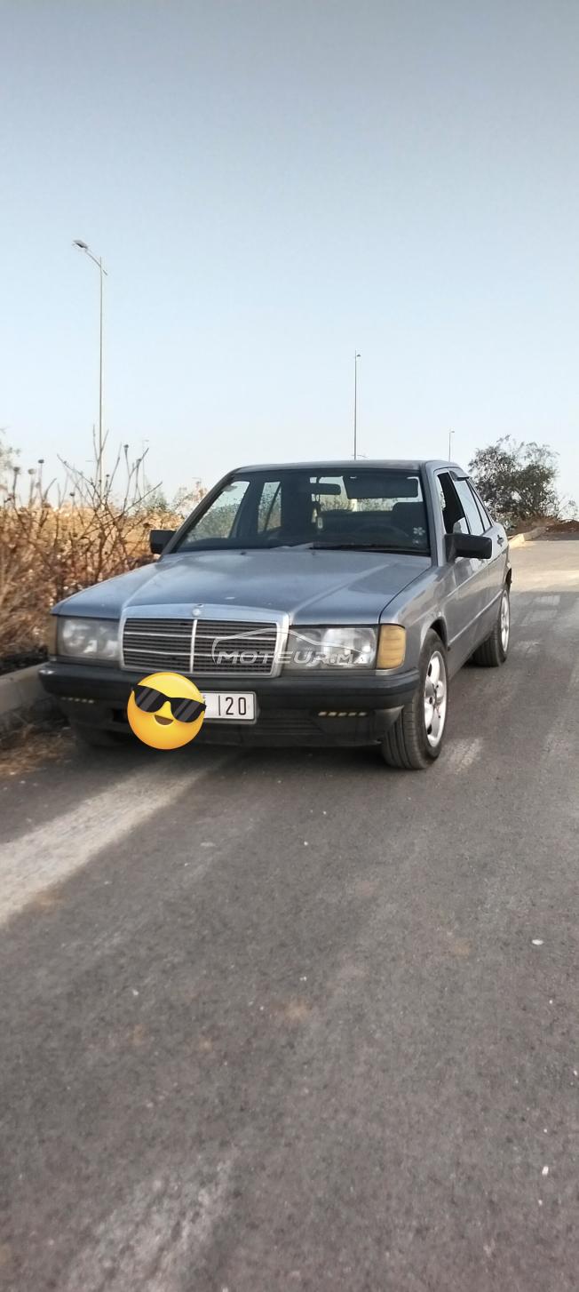 Mercedes 190 état normal