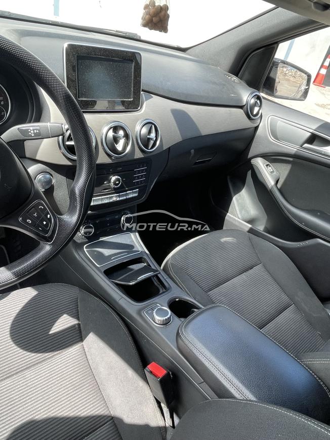 Mercedes classe b modèle 2016 en bon état