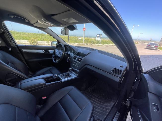 Mercedes C220 Avantgarde BlueEfficiency – 2011 | 1ère main | État exceptionnel