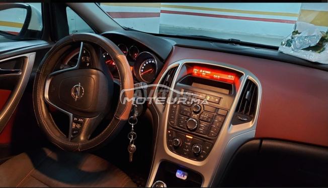 Opel Astra J 2010- Bon état