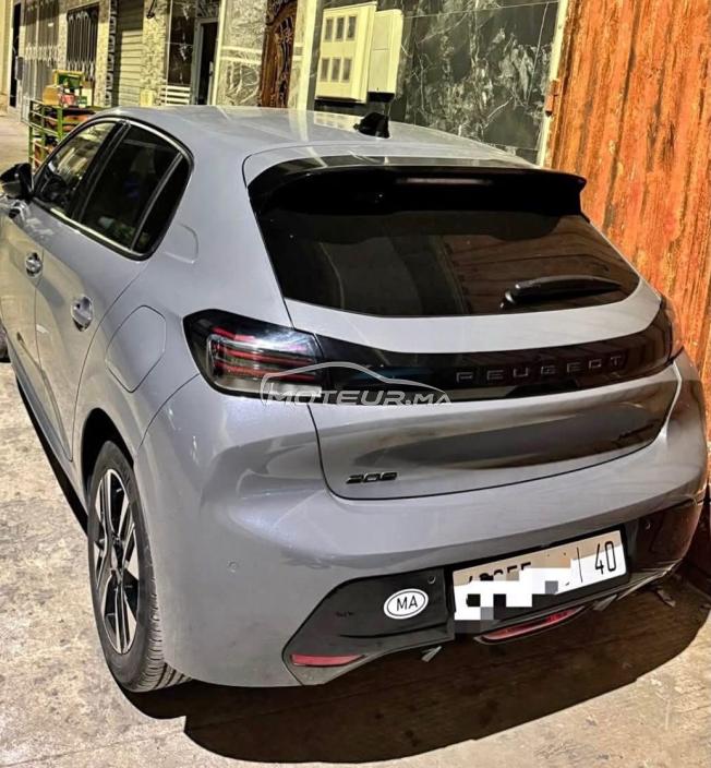 Peugeot 208 hybrid a vendre
