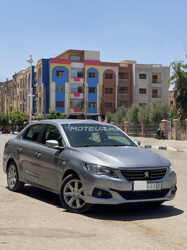 Peugeot 301 2021 - très bon état