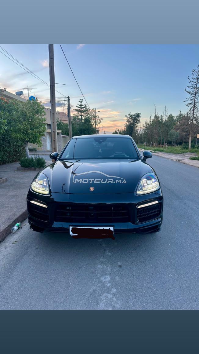 Porshe cayenne coupé hybride sport design