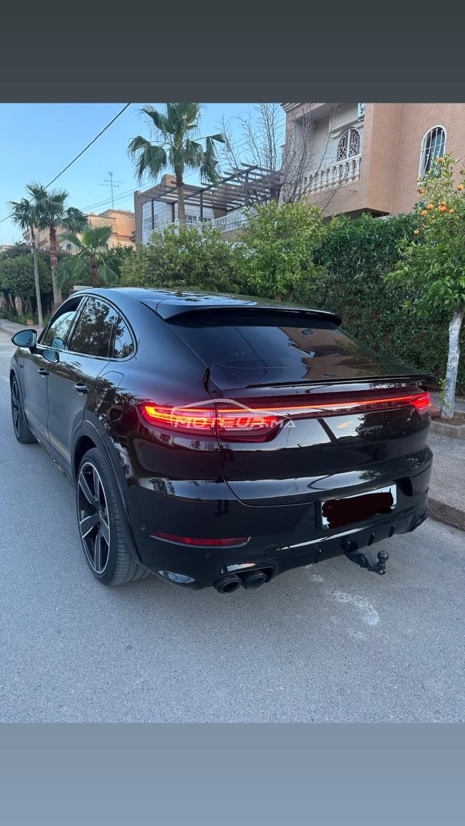 Porshe cayenne coupé hybride sport design