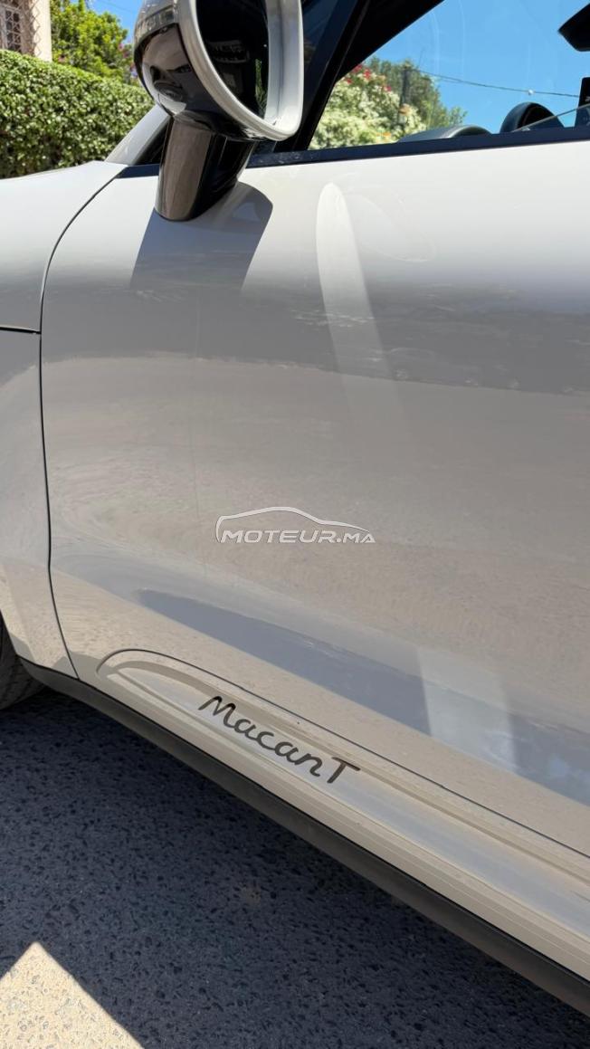 Porsche Macan T Essence importée neuve en 2023