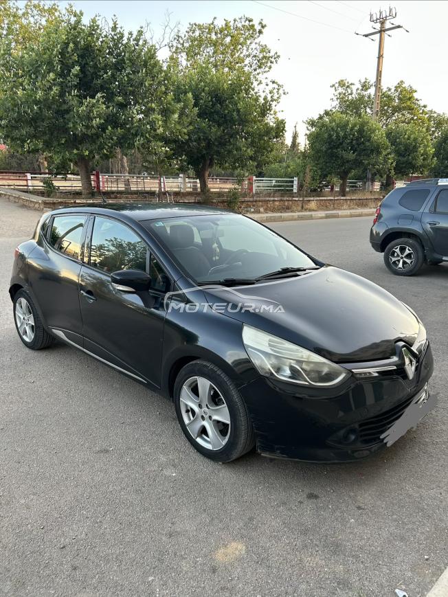 Clio 4 diesel modèle 2014 très bonne qualité