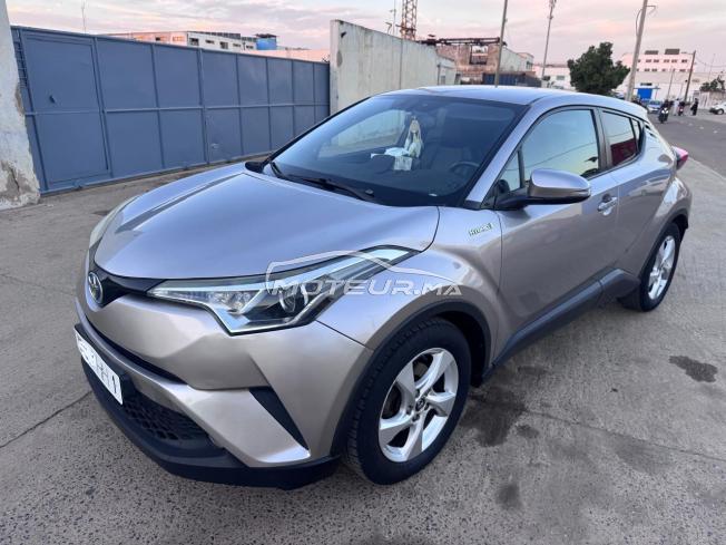Toyota C-HR Hybride Automatique de 2019 en excellent état.