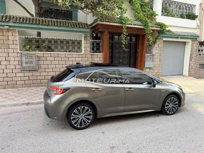 Toyota corolla hybride 2021 très bonne état